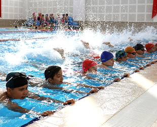 Denizli'de yüzme kurslarına 7 bin 500 kişi kayıt yaptırdı