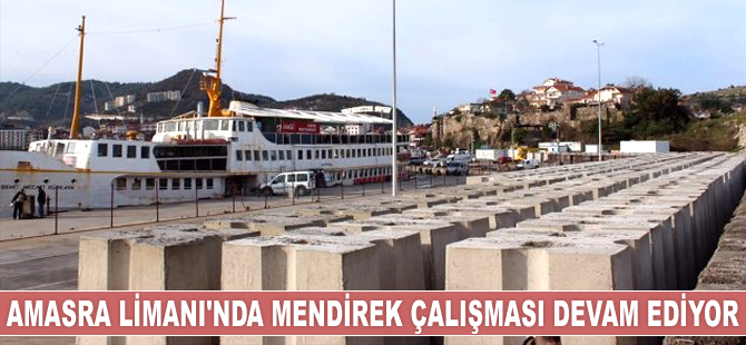 Amasra Limanı’nda mendirek çalışması devam ediyor