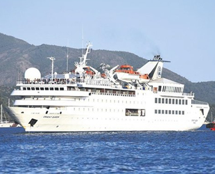 Orient Queen isimli kruvaziyer, Marmaris’e geldi