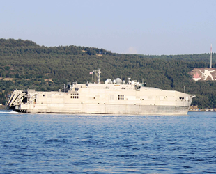 ‘USNS Yuma’ isimli yüksek hızlı transfer gemisi, Çanakkale Boğazı'ndan geçti