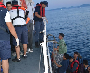 Ayvalık’ta 40 düzensiz göçmen yakalandı