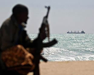 Gemilere karşı silahlı soygun ve korsanlık girişimlerinde düşüş yaşandı