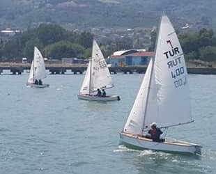 Kaytazdere’de yelkenciler şov yaptı