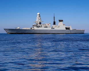 HMS Duncan isimli İngiliz savaş gemisi Hürmüz Körfezi'ne ulaştı