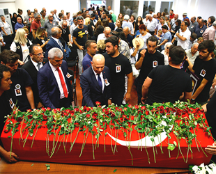 Limantepe Su Altı Kazısı Başkanı Hayat Erkanal, son yolculuğuna uğurlandı