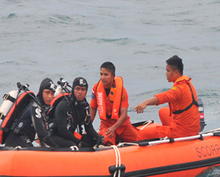 Endonezya’da balıkçı teknesi battı: 4 ölü, 31 kayıp