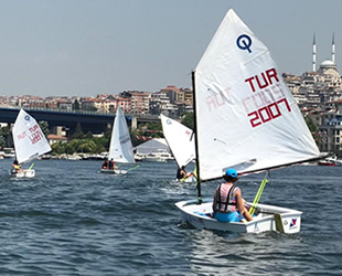 Beyoğlu’nda profesyonel yelkenciler yetişiyor