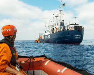 Malta, göçmenleri taşıyan geminin limana girişine izin verdi