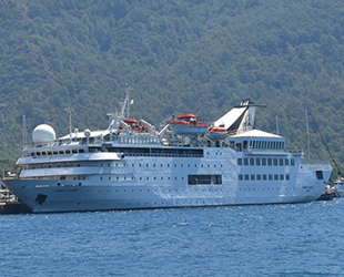 Orient Queen isimli yolcu gemisi, Marmaris’e geldi