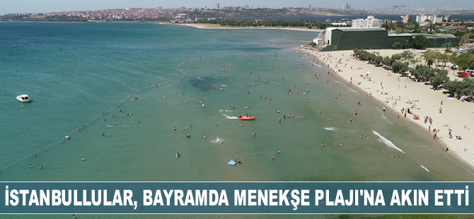 İstanbullular, bayramda Menekşe Plajı’na akın etti