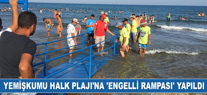 Mersin Yemişkumu Halk Plajına ‘engelli rampası’ yapıldı