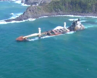 Şile'de karaya oturan 'Natalia' isimli kargo gemisi kaderine terk edildi