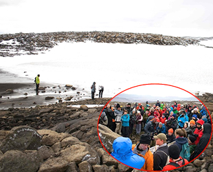 İzlanda'da eriyen buzul için tören düzenlendi