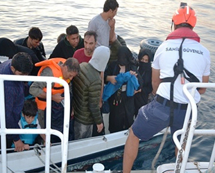 Ayvalık’ta 22 düzensiz göçmen yakalandı