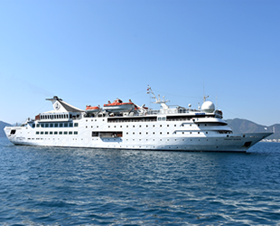 ‘Orient Queen’ isimli yolcu gemisi, Marmaris seferlerini aksatmıyor
