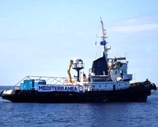 ‘Mare Jonio’ gemisindeki düzensiz göçmenler karaya çıktı