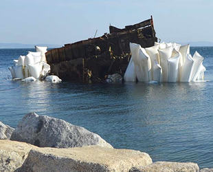 Erdek’te 6 yıl önce batan 'Pasha' isimli geminin enkazı çıkarılıyor