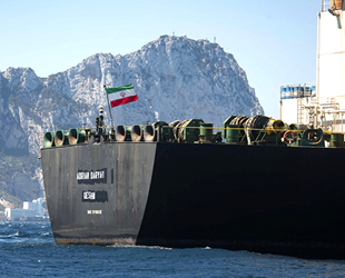 ‘Adrian Darya 1’ isimli İran petrol tankeri, yükünü Suriye’ye boşalttı
