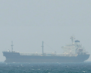İran, Umman Denizi'nde kaçak akaryakıt taşıyan gemiye el koydu