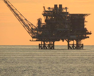 Çin, Filipinler'e petrol için şartlı ortaklık teklif etti