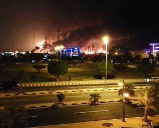 Saudi Aramco'ya saldırılar nedeniyle petrol fiyatları arttı