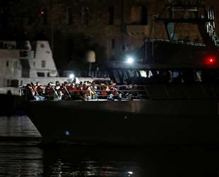 İtalyan Sahil Güvenlik ekipleri, Akdeniz’de 90 düzensiz göçmen kurtardı