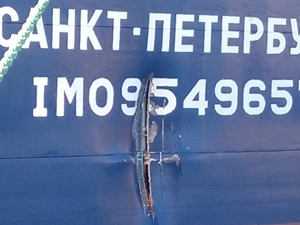 Halat koparan gemi, iskeleye bağlı gemiyle çatıştı