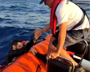 Bodrum'da bot battı: 15 göçmen kurtarıldı, bir bebek aranıyor...
