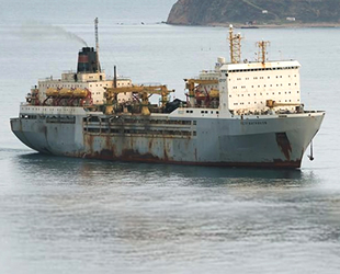 ‘Pyotr Zhitnikov’ isimli balıkçı gemisinde yangın çıktı