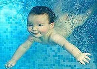 Su aerobiği doğum sancısını azaltıyor