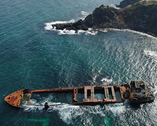 Şile'de karaya oturan ‘Natalia’ isimli geminin yüzdürülemeyeceği tespit edildi