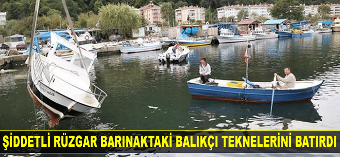 Kastamonu'da şiddetli rüzgar balıkçı teknelerini batırdı