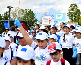 Mogan Gölü sahilinde çevre temizliği yapıldı