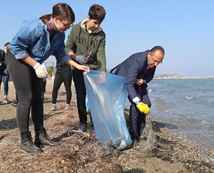 Urlalı öğrenciler, çevre temizliği gerçekleştirdi