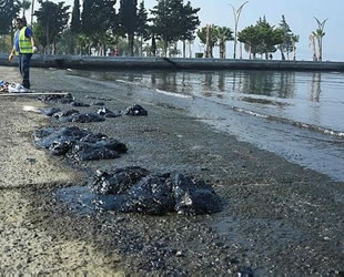Aliağa’da denizi kirleten firmaya 144 bin lira ceza kesildi