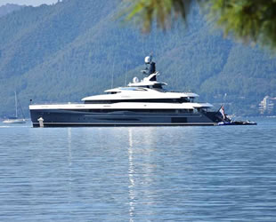 ‘Elandess’ isimli mega yat, Marmaris'e demir attı