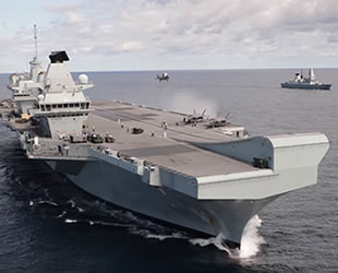 F-35’ler, ilk kez HMS Queen Elizabeth uçak gemisine iniş yaptı