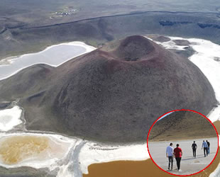 Kuruyan Meke Gölü'nün ziyaretçisi eksik olmuyor