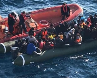 Dikili ve Menderes'te 79 kaçak göçmen yakalandı
