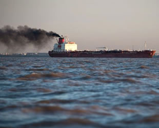 Kükürt sınırını aşan gemiler, bulutlar izlenerek tespit edilecek