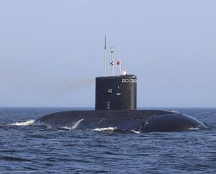 Rusya, hipersonik Zircon füzeleri için gemi ve denizaltı geliştiriyor