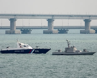 Rusya, Kerç Boğazı'nda el koyduğu gemileri Ukrayna'ya teslim etti