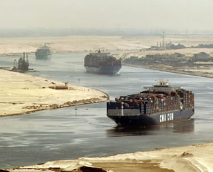 Süveyş Kanalı'ndan 1 milyon 300 bin gemi geçti