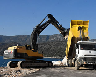 Çayağzı Yat Limanı'nda onarım çalışması başladı