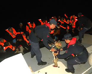 Ayvalık'ta 143 düzensiz göçmen yakalandı