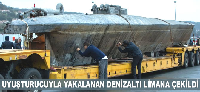 Avrupa'ya uyuşturucu sokarken yakalanan ilk denizaltı limana çekildi