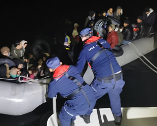 Karaburun ve Seferihisar’da 75 düzensiz göçmen yakalandı