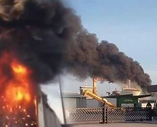 Cemre Tersanesi'nin boyahane kısmında yangın çıktı