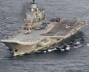 Rusya'nın uçak gemisinde çıkan yangında ölenlerin sayısı 2'ye yükseldi