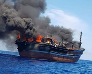 Uyuşturucu kaçakçıları, Mozambik'te gemiyi ateşe verdiler